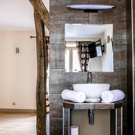 فندق نيشن مونتمارتر