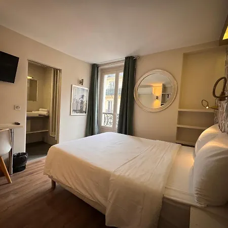 Nation Montmartre Hotel 3*