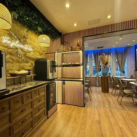 Nation Montmartre Hotel 3*
