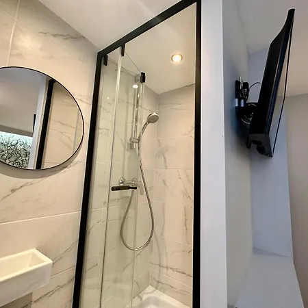 فندق نيشن مونتمارتر