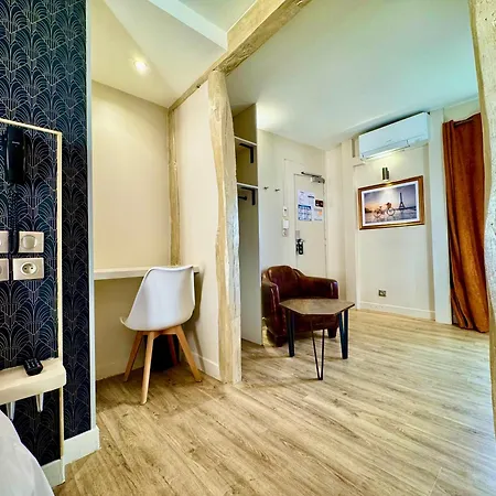 Nation Montmartre Hotel Paris