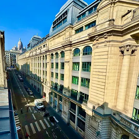 نيشن مونتمارتر 3* باريس