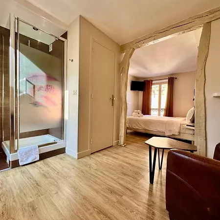 Hotel Nation Montmartre 3*