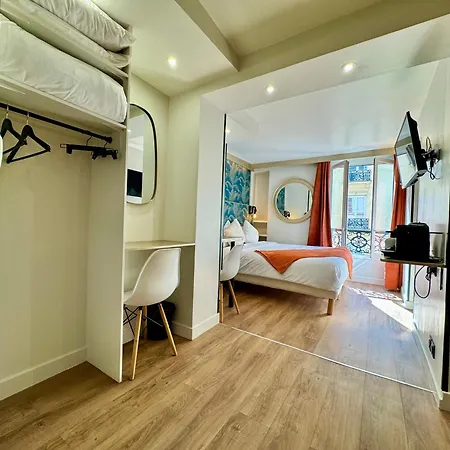 Nation Montmartre Hotel 3*