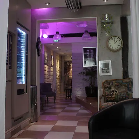 ホテル オテル ナシオン モンマルトル パリ