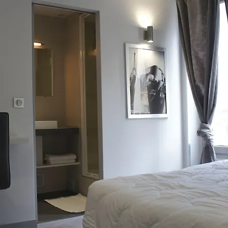 オテル ナシオン モンマルトル ホテル