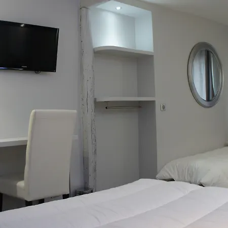 ホテル オテル ナシオン モンマルトル パリ