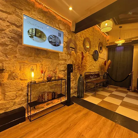 オテル ナシオン モンマルトル ホテル パリ