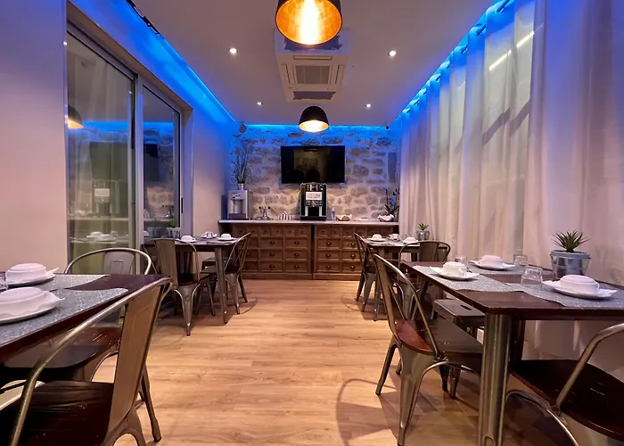 Hotel Nation Montmartre Parigi