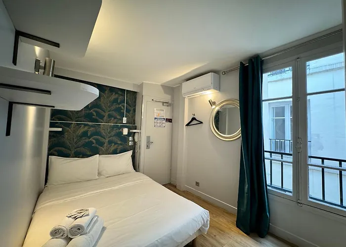 Nation Montmartre 3* Parigi