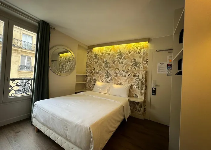 Hotel Nation Montmartre 3*