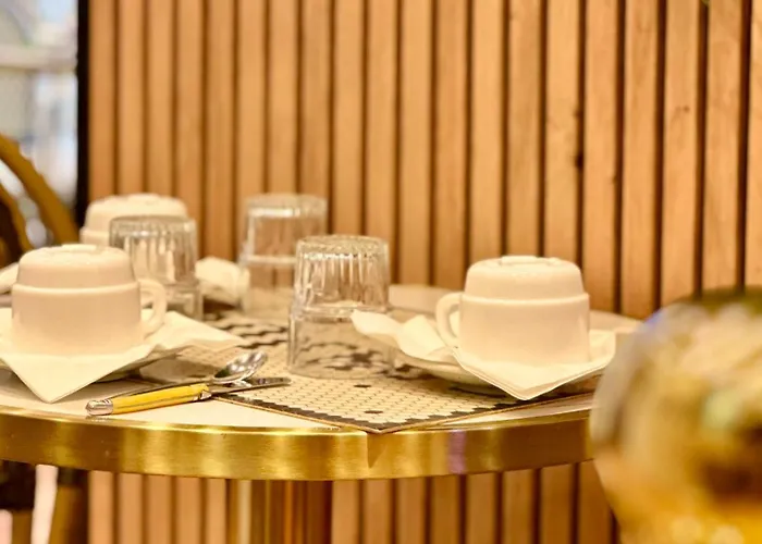 Nation Montmartre Hotel Parigi