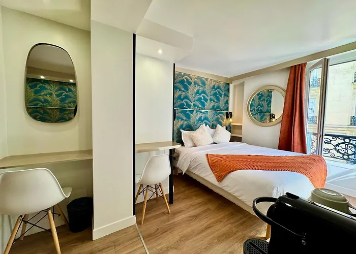 Nation Montmartre Hotel