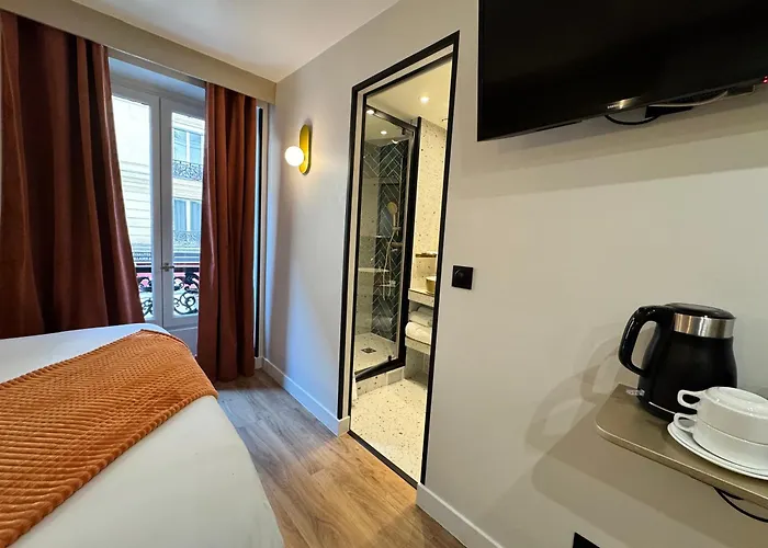 Hotel Nation Montmartre 3*