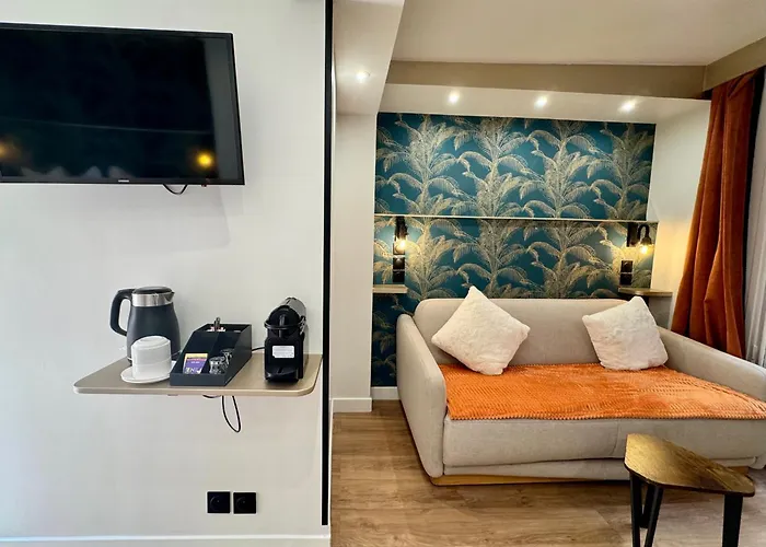 Nation Montmartre 3* Parigi