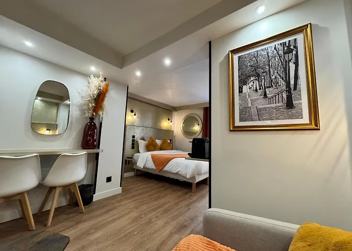 Hotel Nation Montmartre 3*