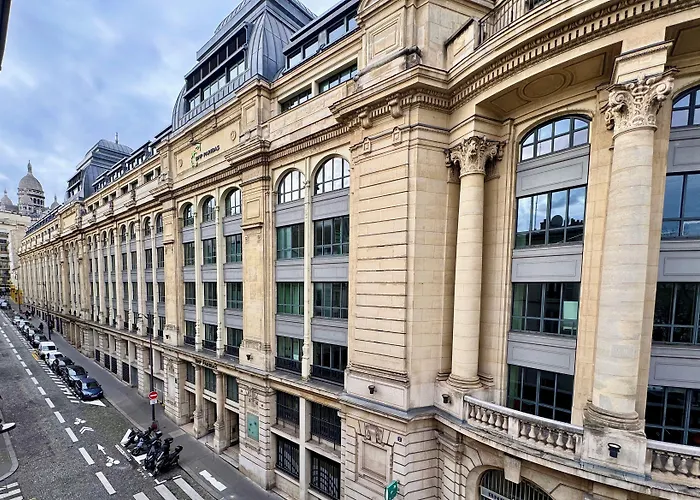 Nation Montmartre 3*