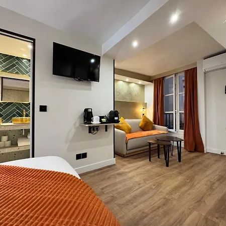 Otel Nation Montmartre Paris